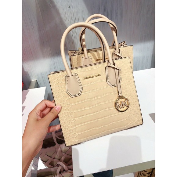 Michael Kors MERCER Medium Messenger Snakeskin Leather Crossbody Bag Buff $398 - Picture 7 of 12